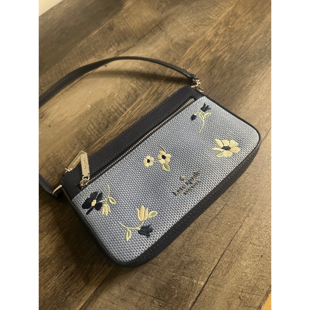 Kate Spade New York Leila Convertible Wristlet Blue Floral Straw Leather Bag - Picture 5 of 9